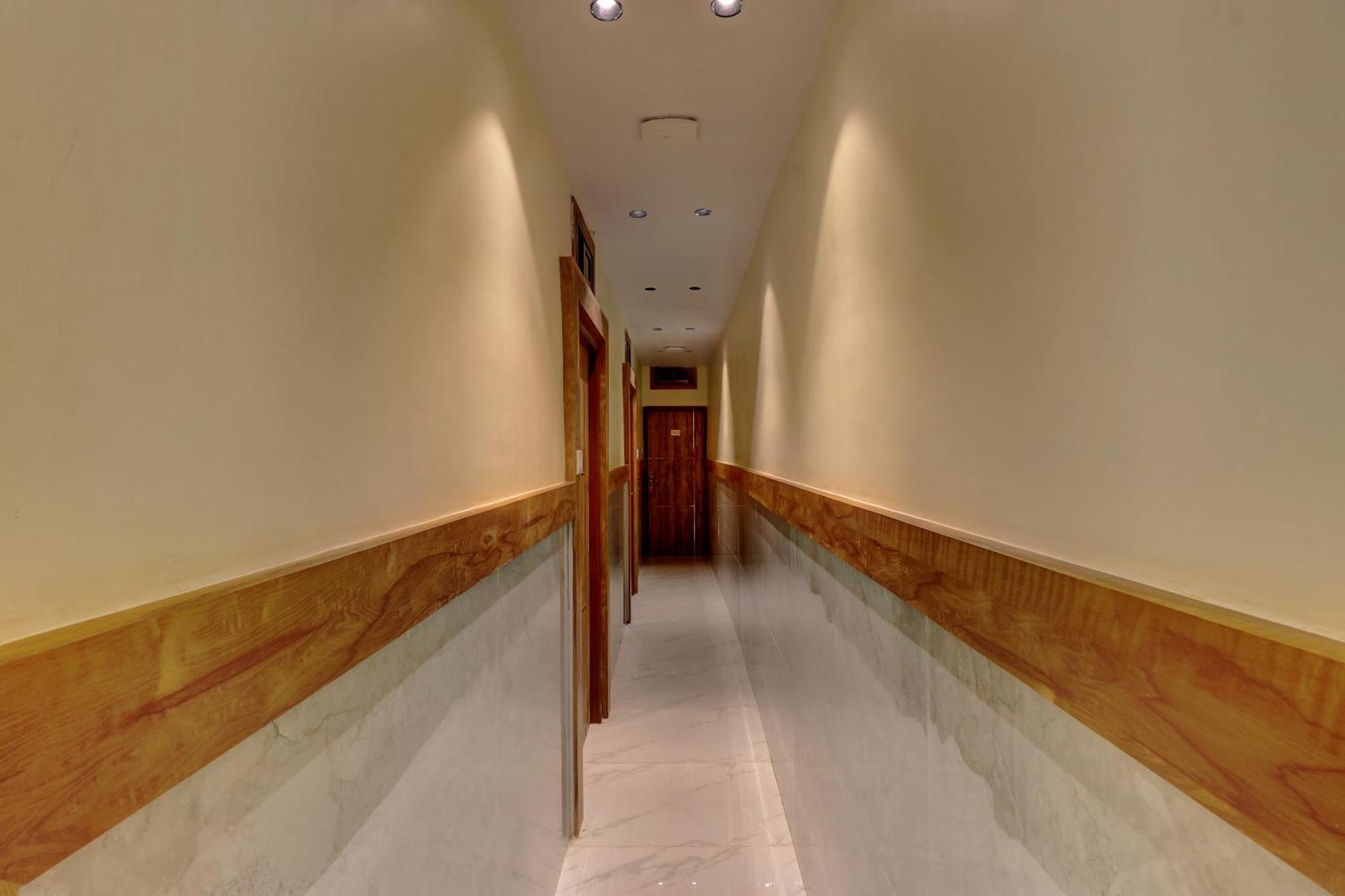 Hotel Amber Suite Near Mumbai Airport Bagian luar foto